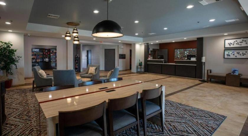 Candlewood Suites Saint Joseph By Ihg Εξωτερικό φωτογραφία