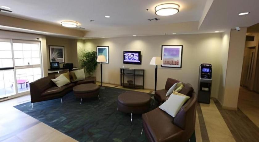 Candlewood Suites Saint Joseph By Ihg Εξωτερικό φωτογραφία