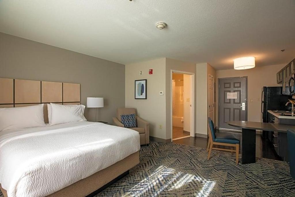 Candlewood Suites Saint Joseph By Ihg Εξωτερικό φωτογραφία
