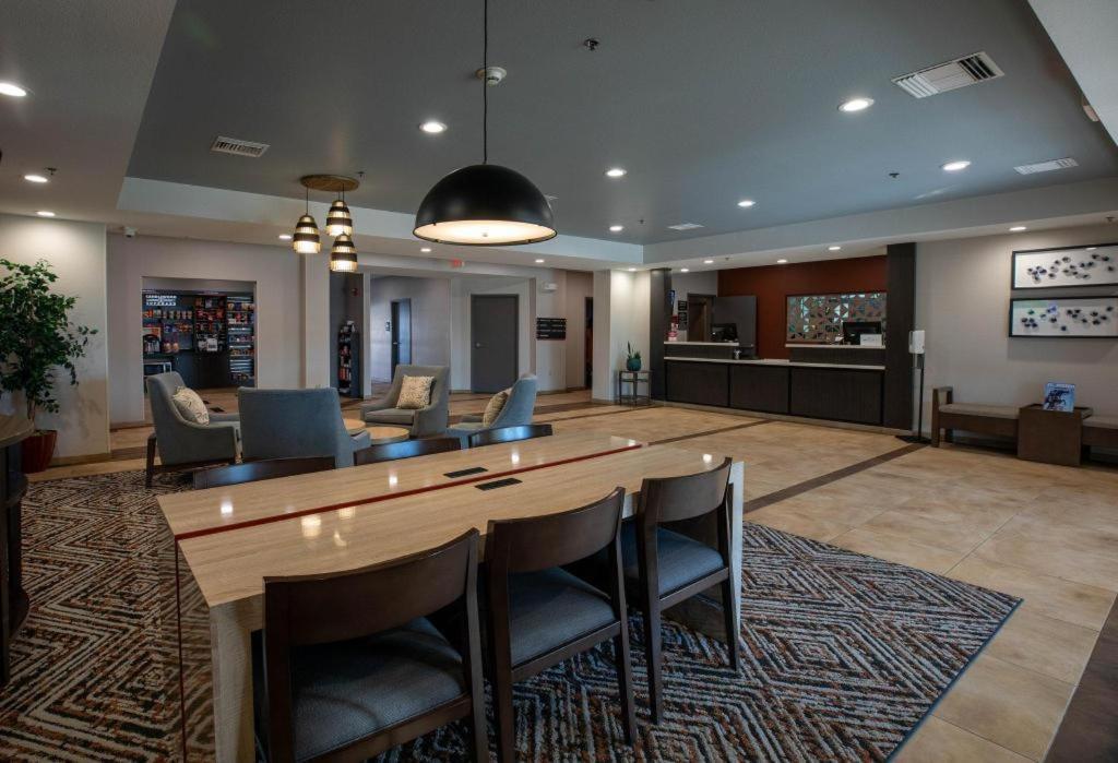 Candlewood Suites Saint Joseph By Ihg Εξωτερικό φωτογραφία