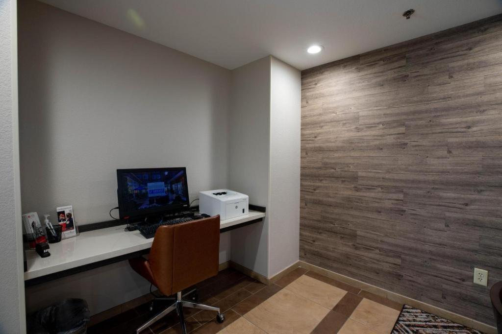 Candlewood Suites Saint Joseph By Ihg Εξωτερικό φωτογραφία